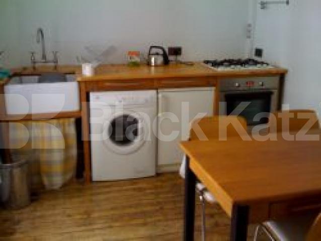 			New Instruction, 1 Bedroom, 1 bath, 1 reception Flat			 Britannia Walk, Kings Cross